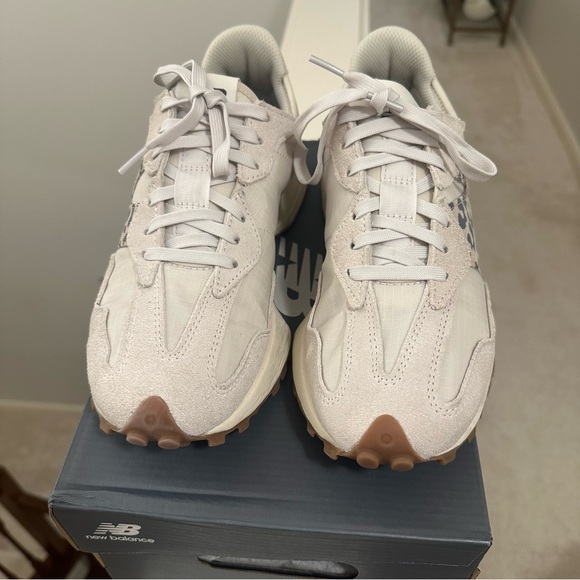 New Balance 327 sneakers - Picture 3 of 9